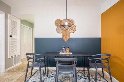 NEW ENTIRE PLACE COZY QUIET 2b2bTOWNHOUSE SP1273
