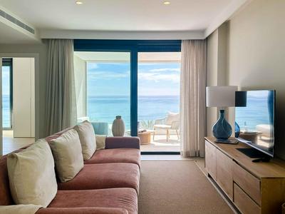 Lantia. Amaneceres de ensueño y piscina con vistas
