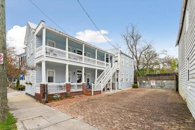 Downtown 3 Bedroom with Tons of Natural Light