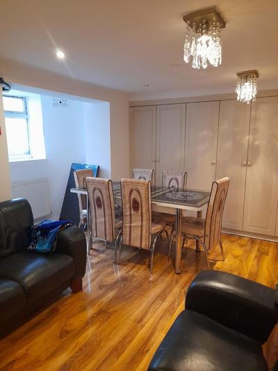 Rayan's Lodge Stratford London by OYO