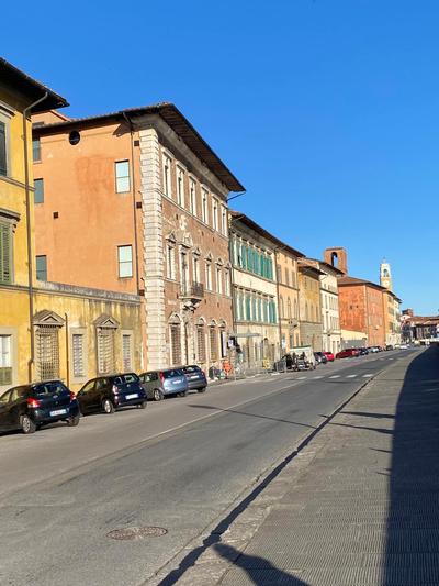 L'antica casa sui lungarni di Pisa