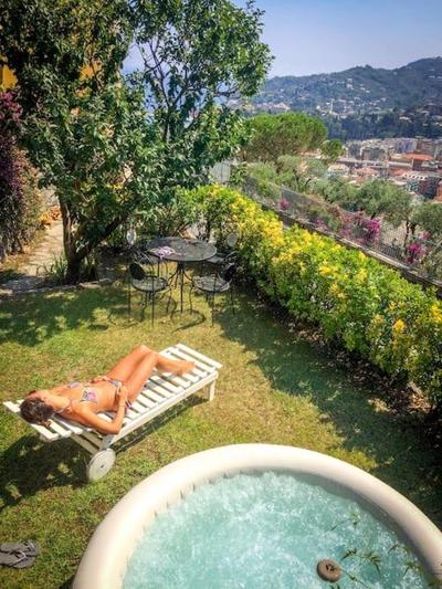 Dreamy LOFT con vista mare giardino e Jacuzzi da Maggio a Settembre