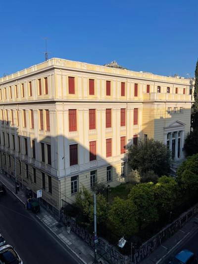 Athenian Modern 2BD Apt next to Metro Panepistimio