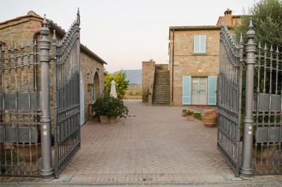 Renovated villa with a charming pool