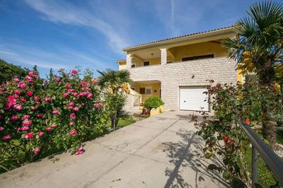 Apartment Romantik for max 4 people, kids friendly with playground and pool