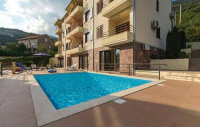 Marine Bay Kamenari Three Bedroom Apartment & Pool