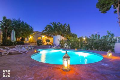 Villa Sol y Sombra by Abahana Villas