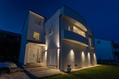 Apartment Makai with a Rooftop Terrace