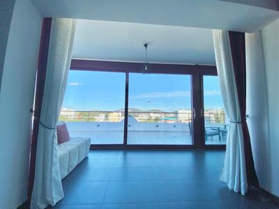 5-Star feel - Luxury penthouse for 4 with huge balcony & view ,8 min from Athens airport