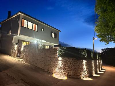 Villa Ivona with swimming pool and jacuzzi