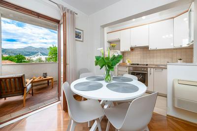 Apartment Mart