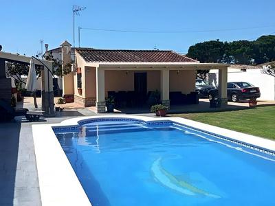 Chalet con piscina privada en Chiclana