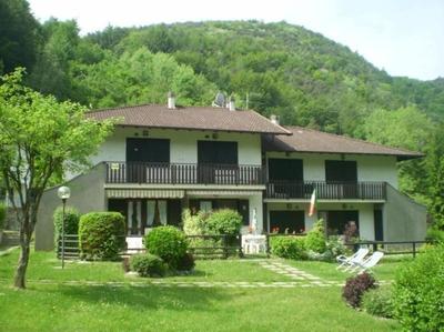 Wohnung mit Schwimmbad nahe dem See