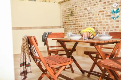 Elisavet City Apartment with Veranda