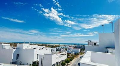 Bonito apartamento moderno con terraza privada
