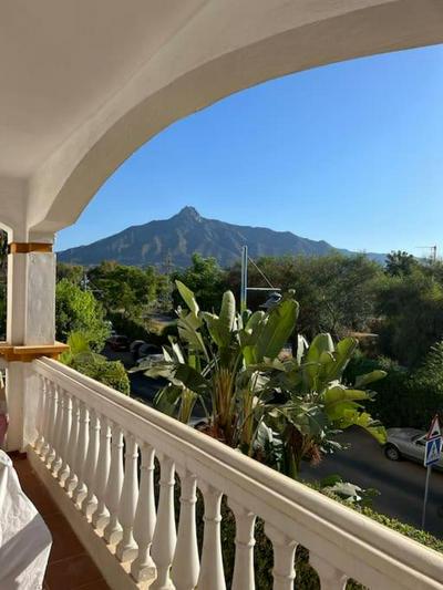 Apartamento Dama de Noche 5 pax y terraza en Marbella Puerto Banus