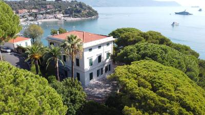 Villa Doria 16 Pax by VILLASRETREATS