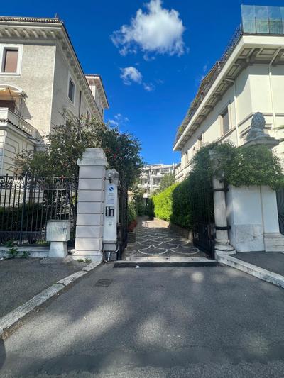 Villa Borghese Green Apartment