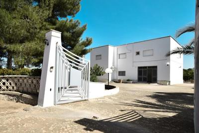 Villa De Pasquale