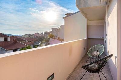 Sunny Apartment Aurora
