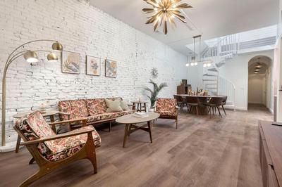 Bourbon Loft 5 bed-2 bath by Hollyhock Suites