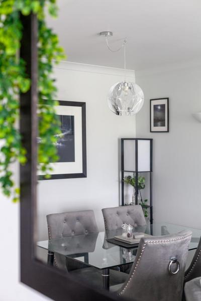 Stylish Chic Retreat: 1-bed, Near Canary Wharf