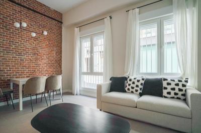 Modern apartment-2Bedrooms 1Bath-Cuatro Caminos
