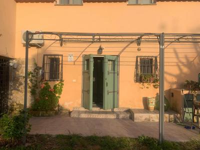 Case GIALLA E ROSA