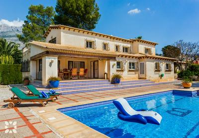 Villa Acuarius by Abahana Villas