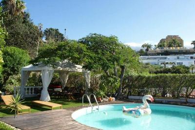Modern Panoramic Villa with Pool & Terrace