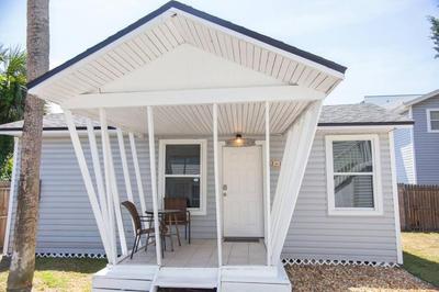 Cozy Cottage only 4 Blocks from the Ocean