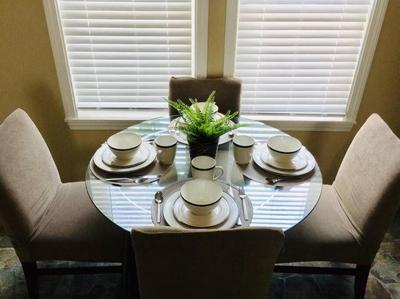 Comfy Easeful Two Bed Apartment 30 min to Boston