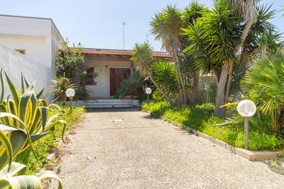 Villetta Rossa with garden - Happy Rentals