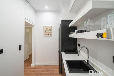 Cratis Apartment by LobbySquare