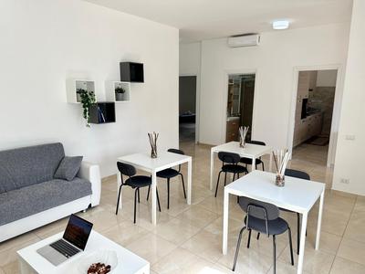 110 mq piano terra- Parcheggio privato-Giardino