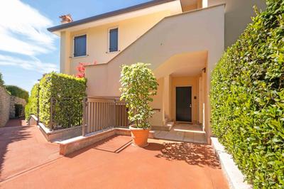 ApartmentsGarda - Residence San Zeno 1000