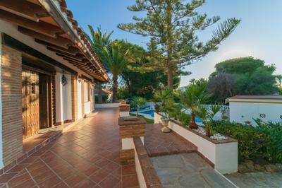 Villa Beachside