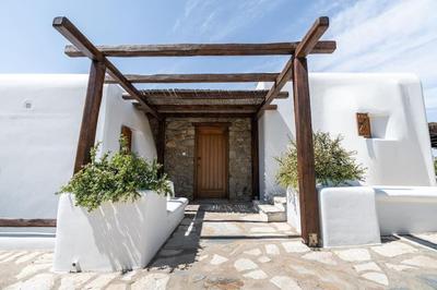 The SaltWater Pool Villa - Mykonos