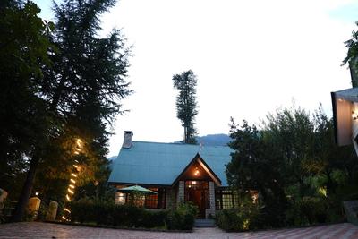 Sundazed Cottage by Edenhomes