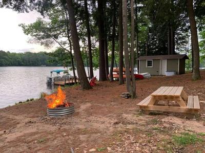 Blue Lake Cottage - Pet Friendly Rental
