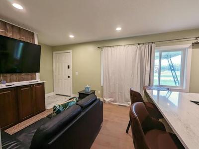 Sleek and Central Small Home Close to everything