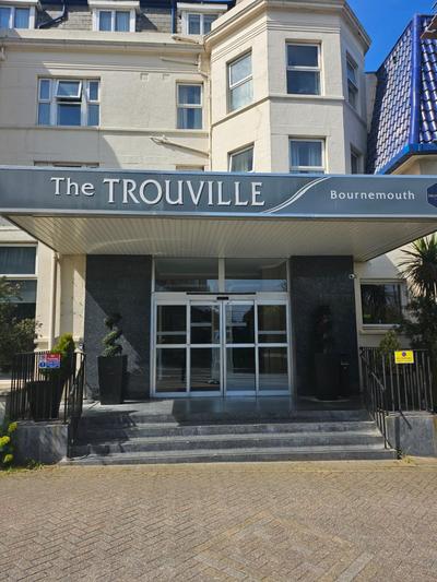 Trouville Bournemouth - OCEANA COLLECTION