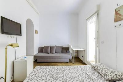 VH75 Piso Patio Chamberi WIFI