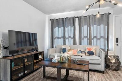 Luxe 2-Bedroom Retreat Workspace Netflix