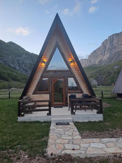 Wooden cottages KONAK