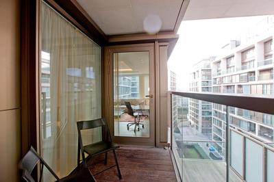 Luxurious West Kensington Flat with City Views