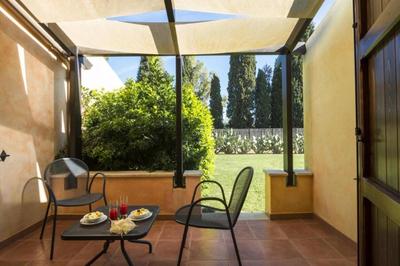Tranquil Lantana Resort 2 Bedroom Apartments for 7 people