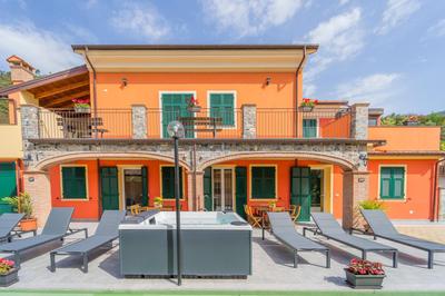 045b - Villetta Moderna 02-24E con VASCA IDROMASSAGGIO in giardino, solo 15 minuti da Mare e Spiaggia - Posto Auto GRATUITO