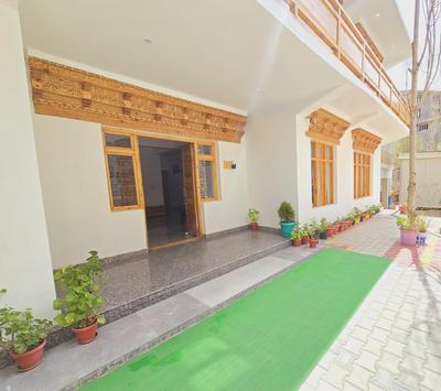 Mujoo Guest House