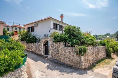 Peaceful Stone House 100m from Sea Private Garden Drvenik Veliki